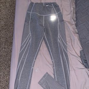 Gym shark leggings